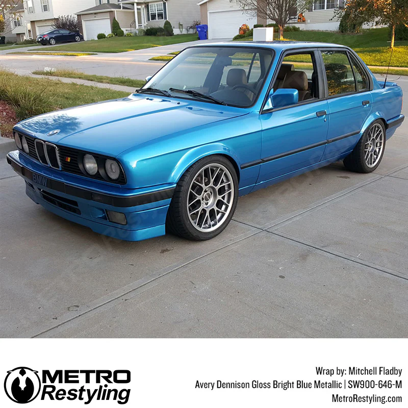 Avery Dennison SW900 Gloss Bright Blue Metallic Vinyl Wrap | SW900-646-M - Image 3