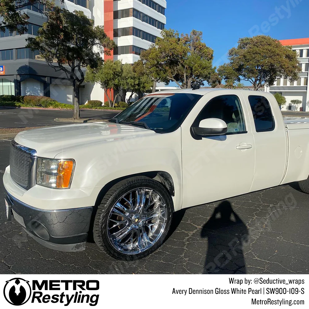 Avery Dennison SW900 Gloss White Pearl Vinyl Wrap | SW900-109-S - Image 5